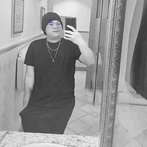Profile Picture of Carlos Marroquín (@carlosmarroq238) on Poshmark