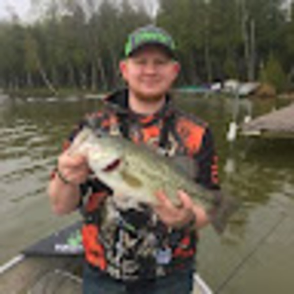 Profile Picture of Bryar Bennett (@bryarabennett) on Poshmark