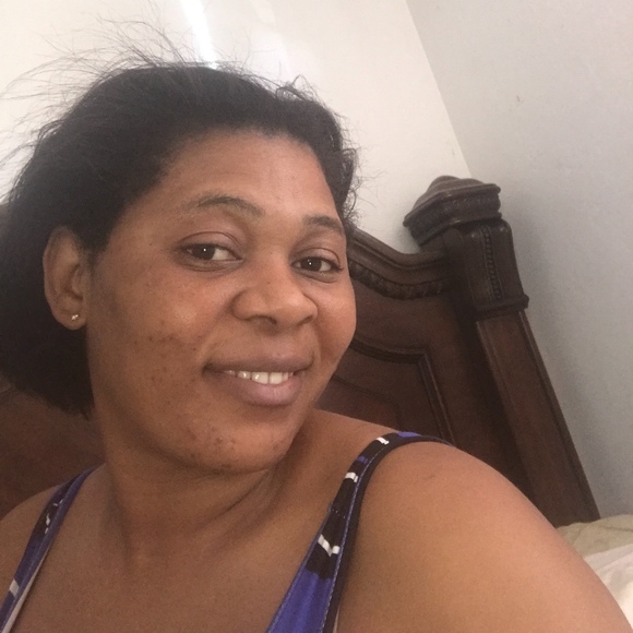 Profile Picture of Modlene Exalien (@mod1487) on Poshmark