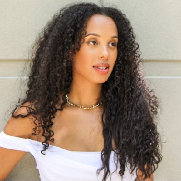 Profile Picture of Olivia Parrish (@oliviappparrish) on Poshmark