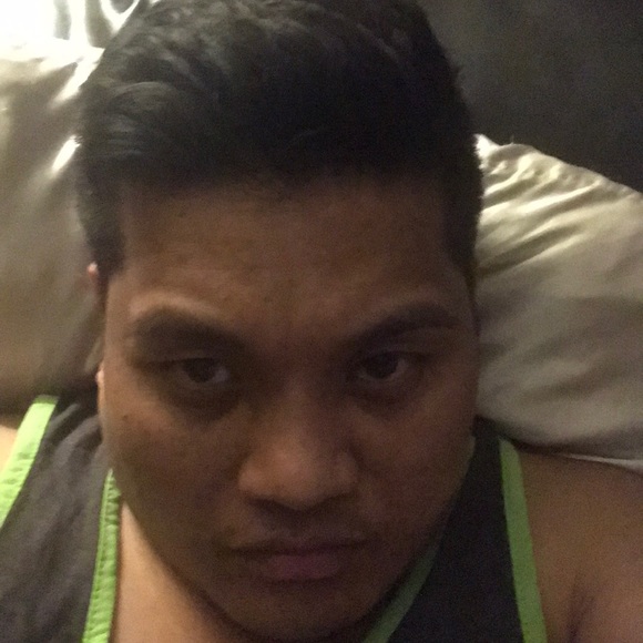 Profile Picture of Skeichy Kansou (@skaypo85) on Poshmark