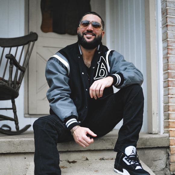 Profile Picture of Doug Rowell (@drowelljr) on Poshmark