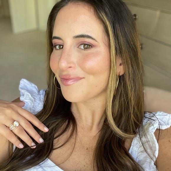 Profile Picture of Samara Perchick (@sba82391) on Poshmark