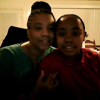 Profile Picture of Lora R. Bell (@bell_lora) on Twitter