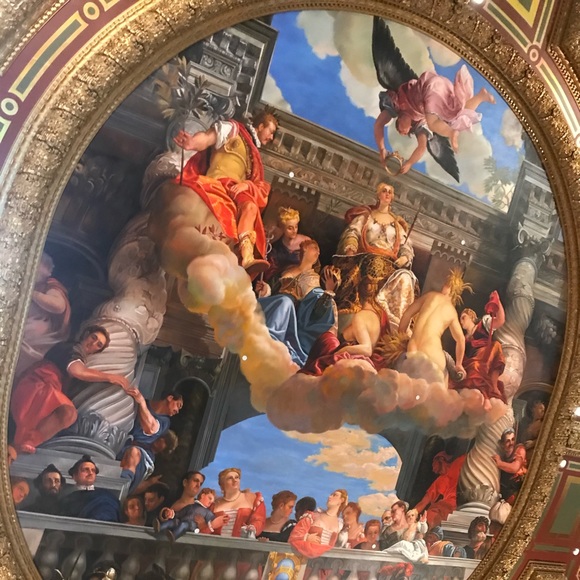 Profile Picture of Noah Bradney (@noahbradney) on Poshmark