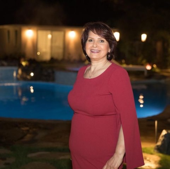 Profile Picture of Farideh Nikbakht (@faridehnikbakht) on Poshmark