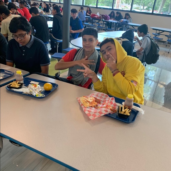 Profile Picture of Brandon Rivas (@brandon_rivas) on Poshmark