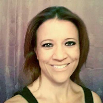 Profile Picture of Laurie Hanson (@Paley1411) on Twitter