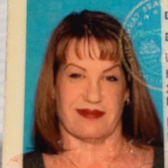 Profile Picture of Georjean Deubel (@tytyhidalgo) on Poshmark