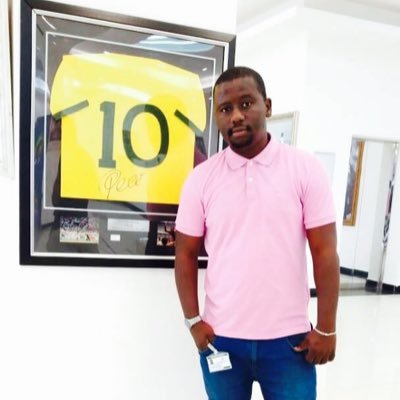 Profile Picture of Lloyd Self Made (@ntoutoumeloic) on Twitter