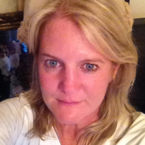 Profile Picture of Shannon Campbell (@shancampbell) on Poshmark