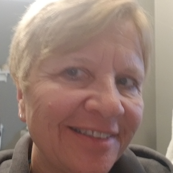 Barbara Barons - Poshmark Profile Picture of Barbara Barons (@bbarons58) on Poshmark