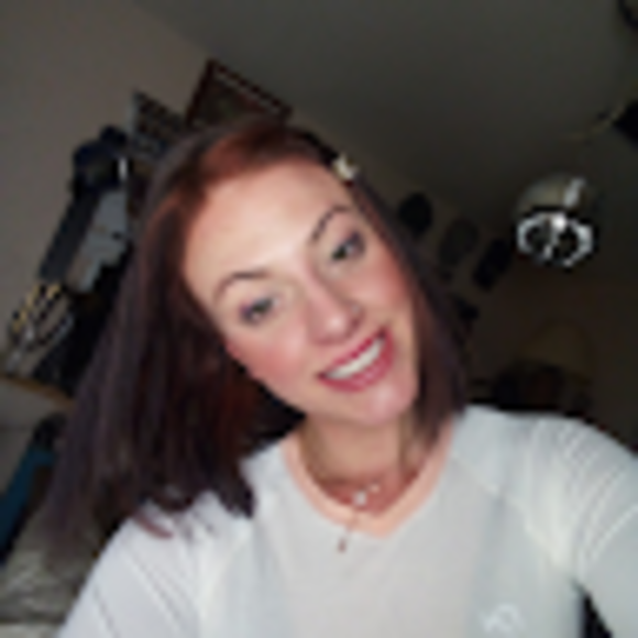 Profile Picture of Janie Perlinger (@7janleeper33) on Poshmark