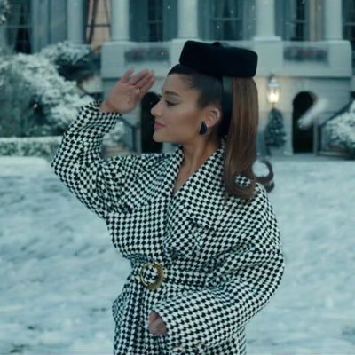 Profile Picture of HotBarbKenzie || Stream #Positions #ArianaGrande (@hotbarbkenzie) on Twitter