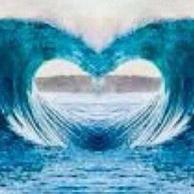 Profile Picture of Debra M Albert 🐝 (@DebraMAlbert1) on Twitter
