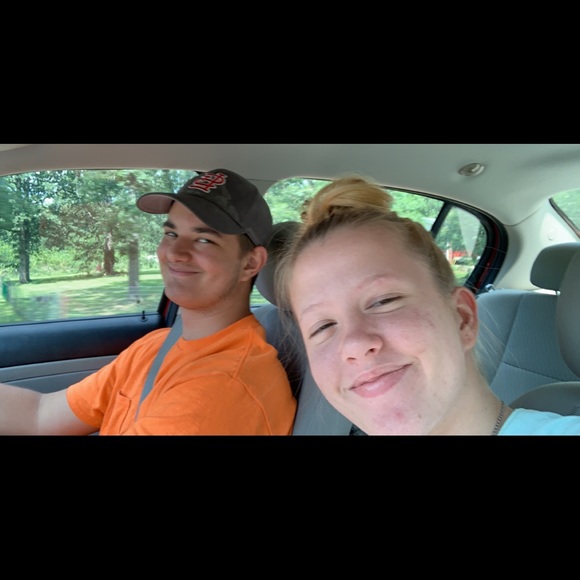 Profile Picture of Brianna Guske (@briannaguske) on Poshmark