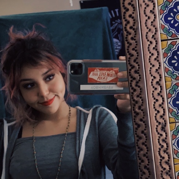 Profile Picture of Shaunacy Becenti (@xx_mizre) on Poshmark