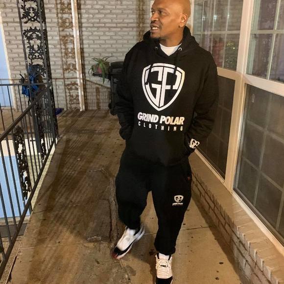 Profile Picture of Michael Hurd (@iceemikehurd) on Poshmark