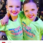 Profile Picture of Lola Francis,Aubree Wallace (@dazzlerstogether) on Instagram