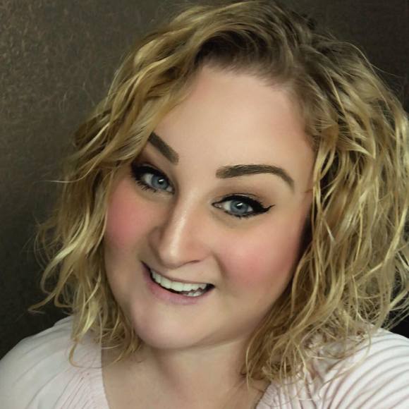 Profile Picture of Jessica Rowlison (@jessicarowlison) on Poshmark