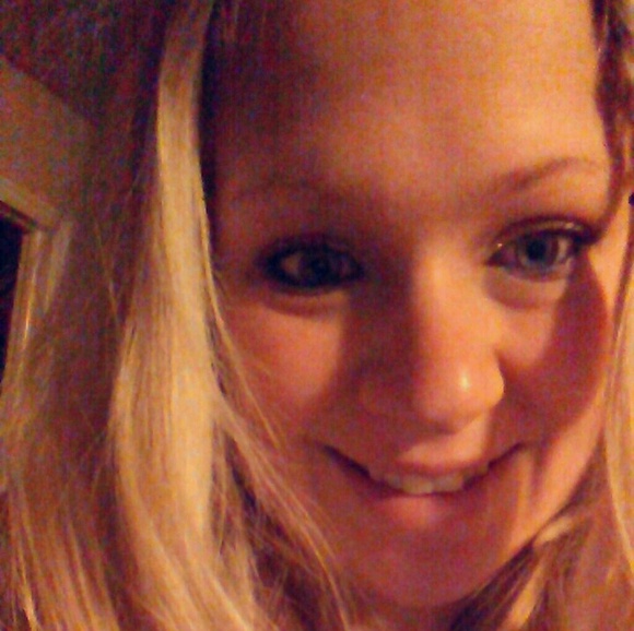 Profile Picture of Brittany Tervort (@tervort14) on Poshmark