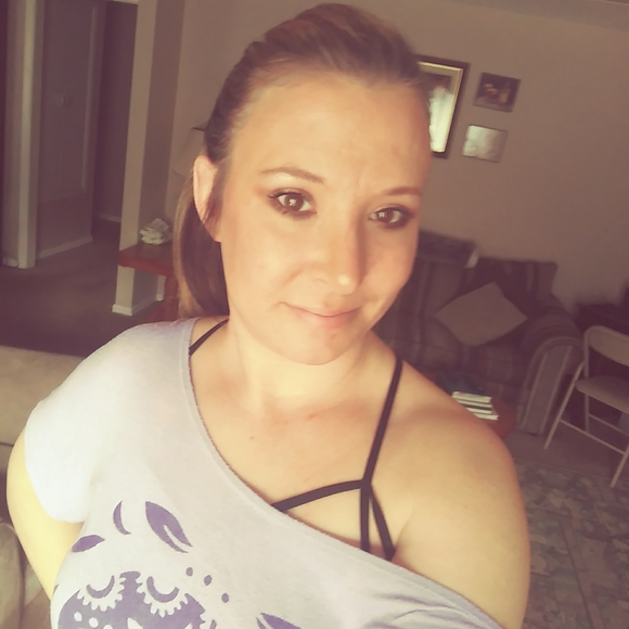 Profile Picture of Annie Carson (@acarson223) on Poshmark