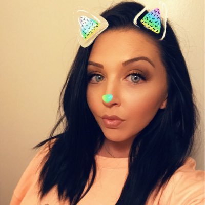 Profile Picture of LaRissa Adams (@SheBearGrizzly) on Twitter