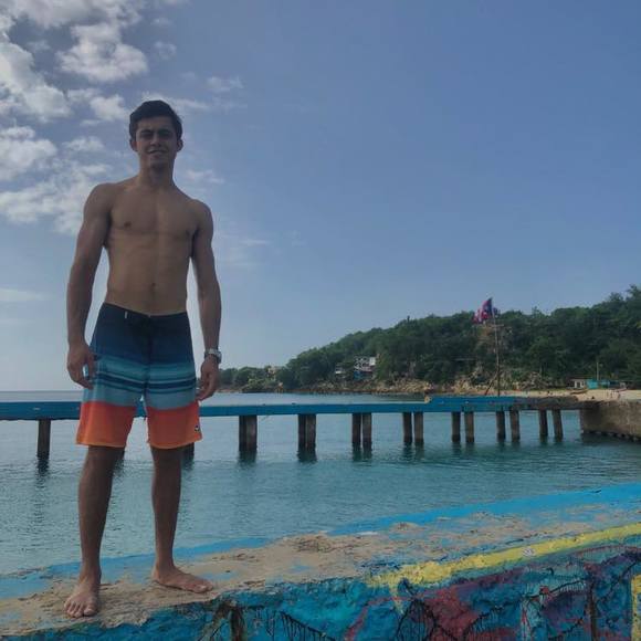 Profile Picture of Hector Alejandro (@elbebo0) on Poshmark
