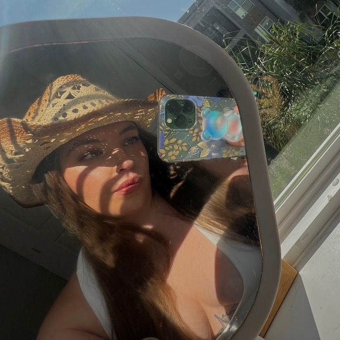 Profile Picture of Jacqueline🧸🩷 (@jstasurak16) on Tiktok