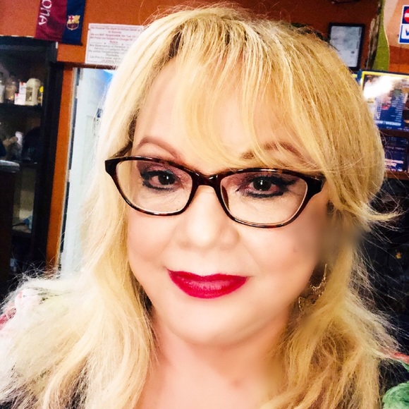 Profile Picture of Ana Olague (@aolague2u) on Poshmark