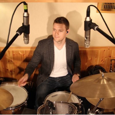 Profile Picture of Dave Elliott (@DaveElliottDrum) on Twitter