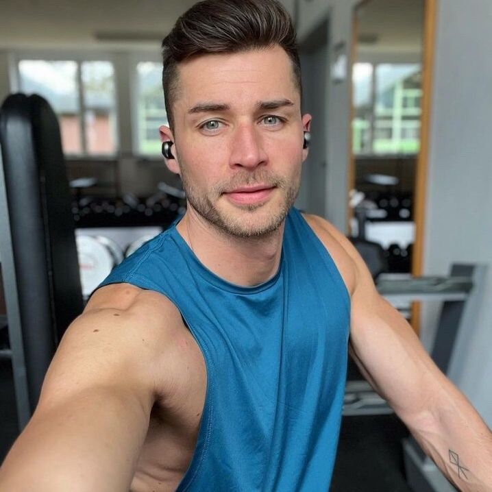 Michael Olivia - Tiktok Profile Picture of Michael Olivia (@michaelolivia05) on Tiktok