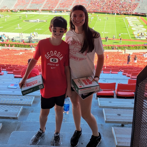 Profile Picture of Madelyn Allen (@madelynaallen) on Poshmark