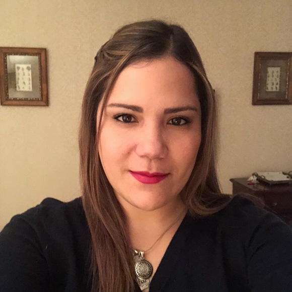 Profile Picture of Claritza Martinez (@clari782) on Poshmark