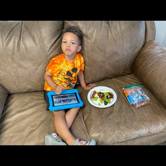 Profile Picture of Viktoria Kirichenko (@vmkhaynes) on Poshmark