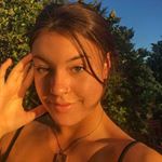 Profile Picture of adrienne🧚🏼‍♀️ (@adriennehooker) on Instagram