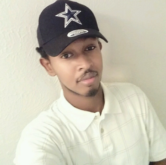 Profile Picture of Abdullahi Abdi (@makaraan112233) on Poshmark