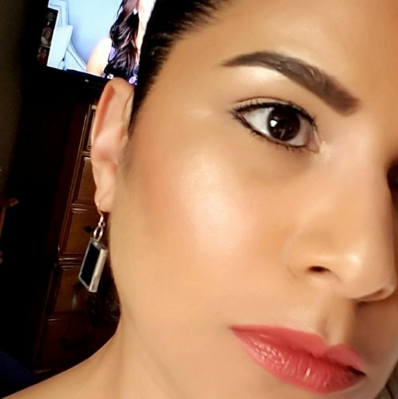 Profile Picture of Pilar Tolmich (@am44m) on Poshmark