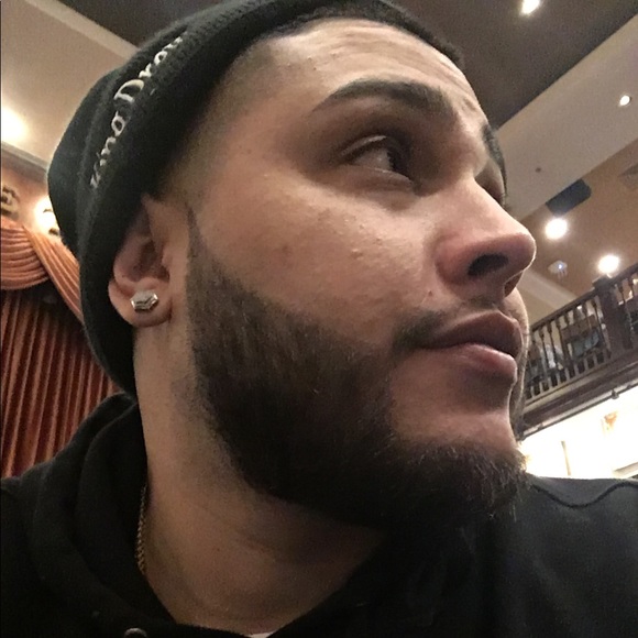 Profile Picture of Andrew Salinas (@kingdrew214) on Poshmark