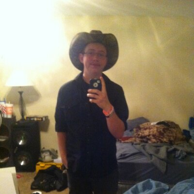 Profile Picture of Austin Dozier (@countryrapper16) on Twitter