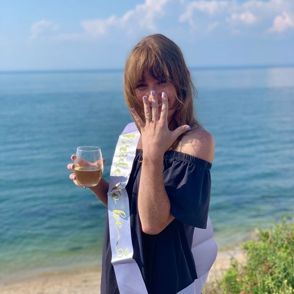 Haley Sprankle - Poshmark Profile Picture of Haley Sprankle (@haleysprankle) on Poshmark