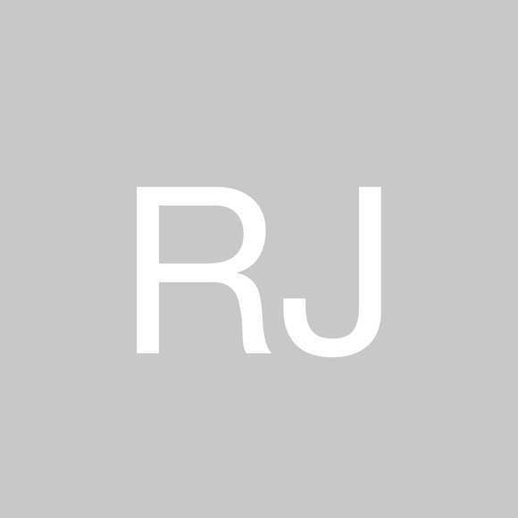 Profile Picture of Richard Jaeger (@richard_jaeger) on Poshmark