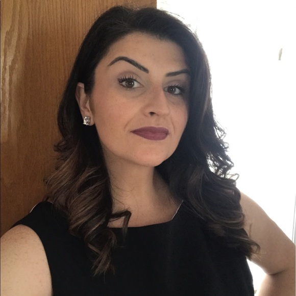 Profile Picture of Tina Durmisovski (@durmist) on Poshmark