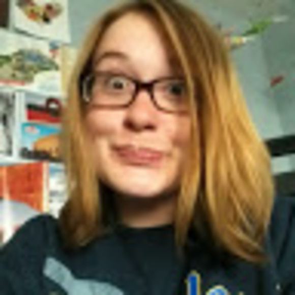 Raegan Garlitz - Poshmark Profile Picture of Raegan Garlitz (@raegangarlitz) on Poshmark