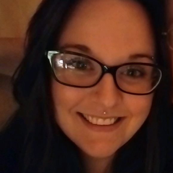 Profile Picture of Tara Lingerfelt (@mrsling13) on Poshmark