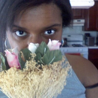 Profile Picture of Alison Evans (@AlbeeMariposa) on Twitter