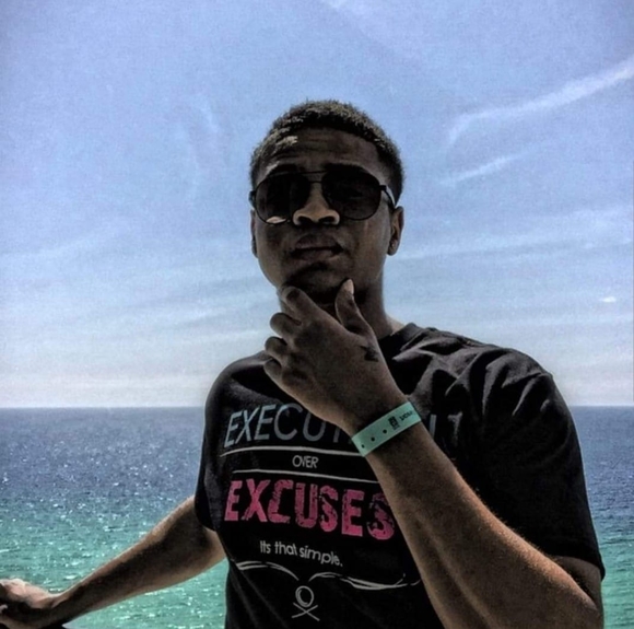 Profile Picture of Eric Conner (@ericconner) on Poshmark