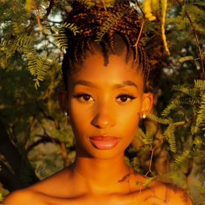 Profile Picture of TRAPPIST-1 (@Skini_Lindee) on Twitter