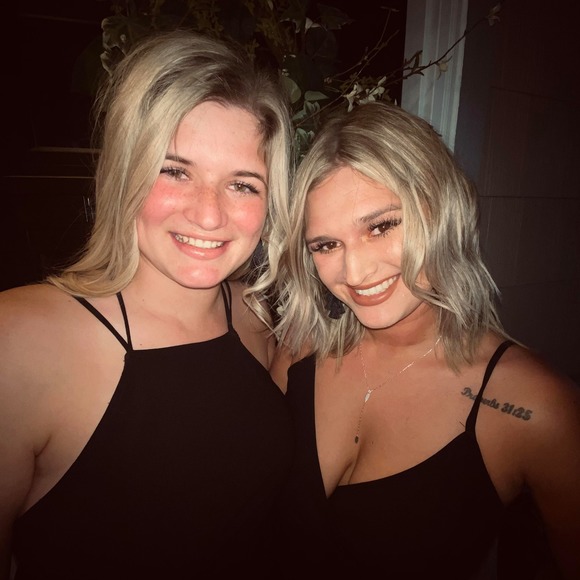 Profile Picture of Jade Winter (@jwinter032) on Poshmark