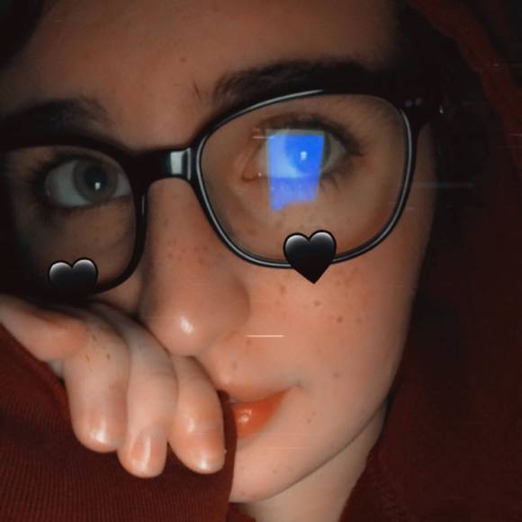 Profile Picture of Katherine Seefried (@kseefried) on Poshmark